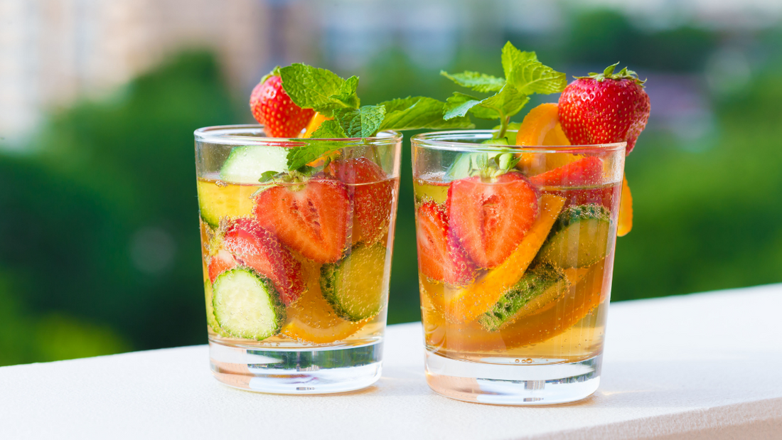 EVERYONE IS SIPPING THIS DRINK AT THEIR GARDEN SOIREE THIS SUMMER